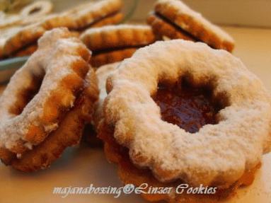 Zdjęcie - Linzer cookies  - Przepisy kulinarne ze zdjęciami