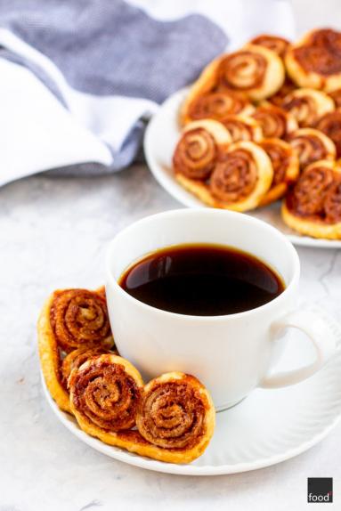 Zdjęcie - Cynamonowe palmiery - ekspresowe francuskie ciasteczka - Przepisy kulinarne ze zdjęciami