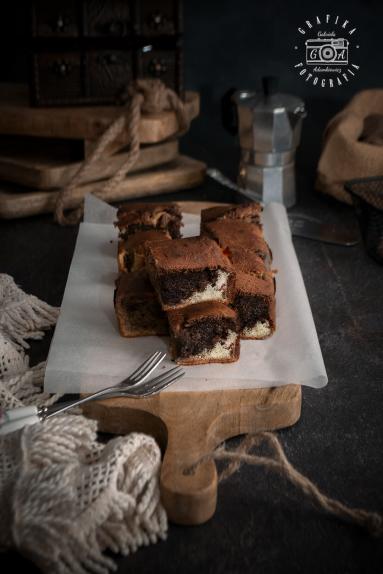 Zdjęcie - Szybkie ciasto dwukolorowe (wegańskie) - Przepisy kulinarne ze zdjęciami