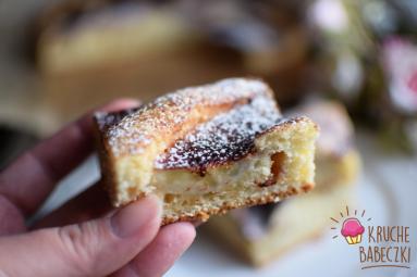 Zdjęcie - Ciasto z bananami i cynamonem - Przepisy kulinarne ze zdjęciami