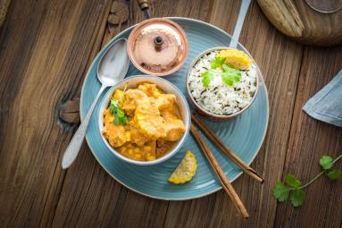 Zdjęcie - Potrawka curry z kurczaka z kukurydzą - Przepisy kulinarne ze zdjęciami