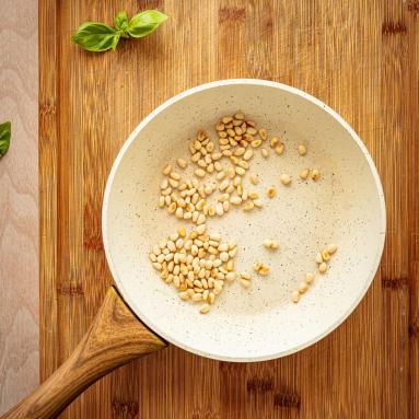 Zdjęcie - Pesto z bazylii - Przepisy kulinarne ze zdjęciami