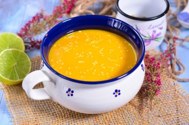 Zdjęcie - Zupa dyniowa z curry - Przepisy kulinarne ze zdjęciami