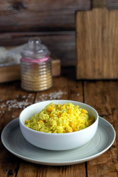 Zdjęcie - Ryż z curry i kukurydzą - Przepisy kulinarne ze zdjęciami