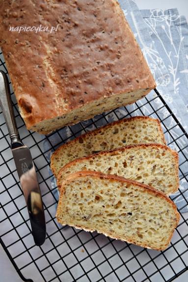 Zdjęcie - Łatwy chleb orkiszowy na drożdżach - Napiecyku - Przepisy kulinarne ze zdjęciami