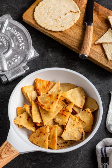 Zdjęcie - Totopos – domowe chipsy kukurydziane - Przepisy kulinarne ze zdjęciami