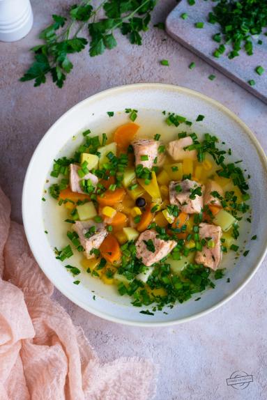 Zdjęcie - Prosta zupa z łososiem - Przepisy kulinarne ze zdjęciami