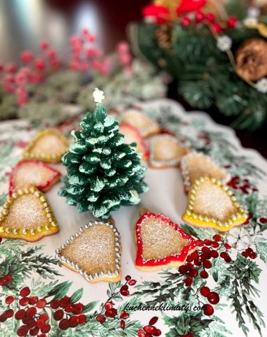 Zdjęcie - Ciastka świąteczne dzwonki - Przepisy kulinarne ze zdjęciami