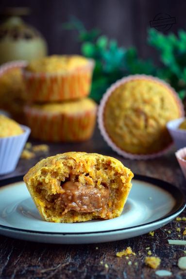 Zdjęcie - Muffinki marchewkowe z krówką - Przepisy kulinarne ze zdjęciami