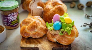 Zdjęcie - Wielkanocne bułeczki zaplatane - Przepisy kulinarne ze zdjęciami