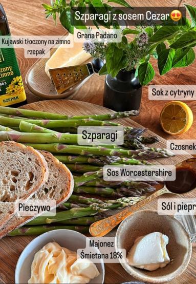 Zdjęcie - Szparagi z sosem cezar - Przepisy kulinarne ze zdjęciami