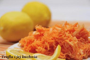 Zdjęcie - Surówka z  marchewki  - Przepisy kulinarne ze zdjęciami