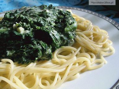 Zdjęcie - Spaghetti ze szpinakiem i serem pleśniowym  - Przepisy kulinarne ze zdjęciami