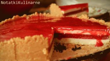 Zdjęcie - Tort panna cotta z białą czekoladą i musem truskawkowym - Przepisy kulinarne ze zdjęciami