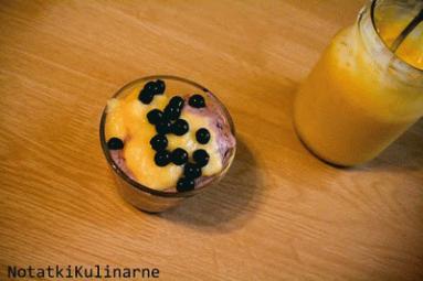 Zdjęcie - Lody jagodowe z lemon curdem - Przepisy kulinarne ze zdjęciami