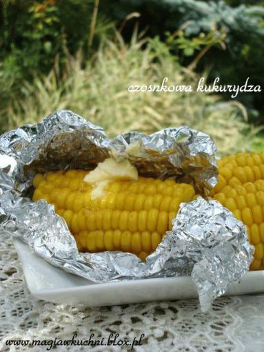 Zdjęcie - Czosnkowa kukurydza  - Przepisy kulinarne ze zdjęciami