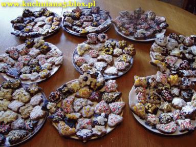 Zdjęcie - Świąteczne pierniki  - Przepisy kulinarne ze zdjęciami