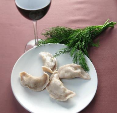 Zdjęcie - Pierogi z mięsem - Przepisy kulinarne ze zdjęciami