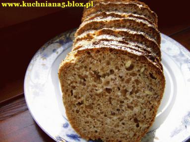 Zdjęcie - Chleb z ziarnami  - Przepisy kulinarne ze zdjęciami
