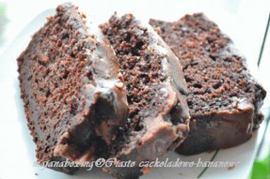 Zdjęcie - Ciasto czekoladowe z bananami  - Przepisy kulinarne ze zdjęciami