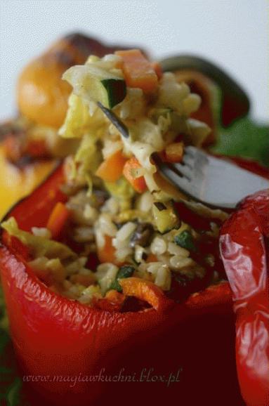 Zdjęcie - Papryka z warzywami   - Przepisy kulinarne ze zdjęciami