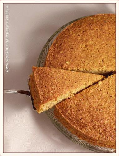 Zdjęcie - Ciasto marchewkowe z orzechami  - Przepisy kulinarne ze zdjęciami