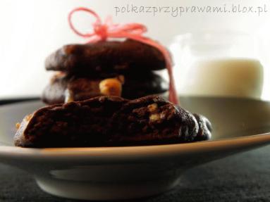 Zdjęcie - Czekoladowe ciasteczka z kawałkami białej czekolady  - Przepisy kulinarne ze zdjęciami