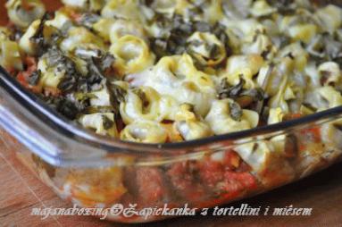 Zdjęcie - Zapiekanka z tortellini, mięsem mielonym i warzywami  - Przepisy kulinarne ze zdjęciami