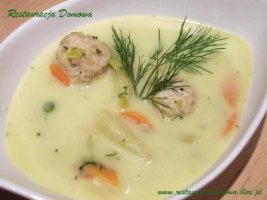 Zdjęcie - Wiosenna zupa jarzynowa z pulpetami  - Przepisy kulinarne ze zdjęciami