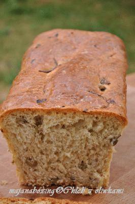 Zdjęcie - Zeytinli ekmek - chleb z oliwkami  - Przepisy kulinarne ze zdjęciami