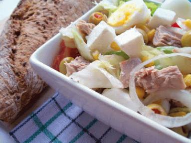 Zdjęcie - Włoska sałatka z  tuńczyka  - Przepisy kulinarne ze zdjęciami