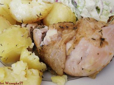 Zdjęcie - Kurczak pieczony z cytryną i  rozmarynem  - Przepisy kulinarne ze zdjęciami