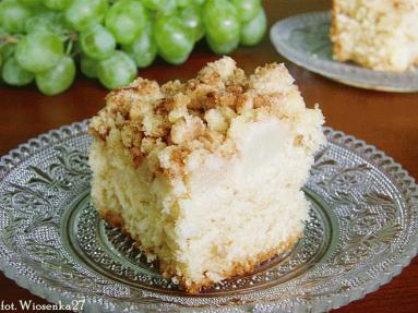 Ciasto drożdżowe z jabłkami i cynamonową kruszonką (ciasto)