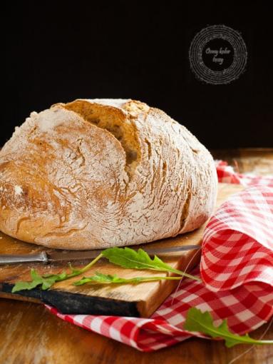 Domowy chleb pszenny bez wyrabiania