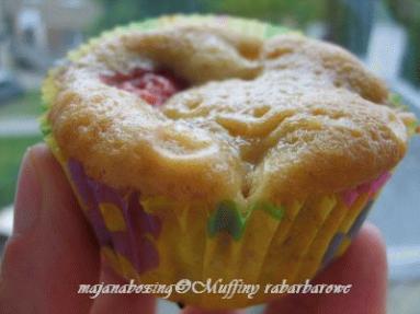 Muffiny rabarbarowo - truskawkowe 
