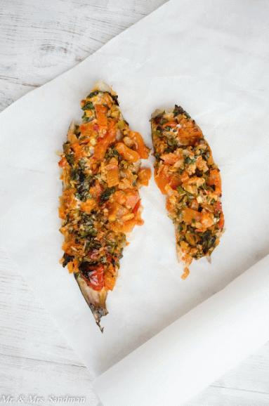 Ostrrra ryba, czyli czerniak z pikantną salsą