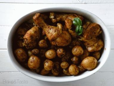 Pałki z kurczaka z ziemniakami (pieczone w rękawie)