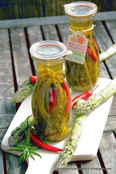 Szparagi marynowane w oliwie