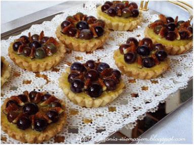 Tarteletki z winogronami i figami (wierzch)