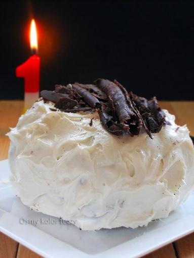Urodzinowy torcik z puszki – biała czekolada i pierwsze urodziny