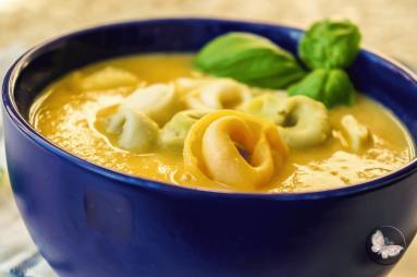 Warzywna zupa - krem z tortellini