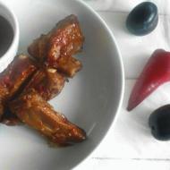 Pikantne żeberka z sosem śliwkowym BBQ