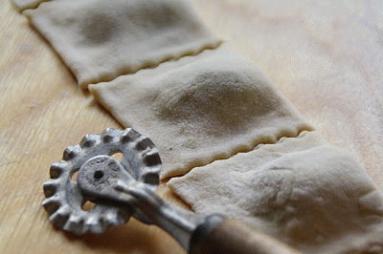 Zdjęcie - pierożki ravioli ze szpinakiem - Przepisy kulinarne ze zdjęciami