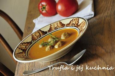 Zdjęcie - Paprykowo-cukiniowa zupa krem z  pulpecikami  - Przepisy kulinarne ze zdjęciami