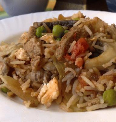 Zdjęcie - Smażony ryż z wieprzowiną. Po chińsku. - Przepisy kulinarne ze zdjęciami