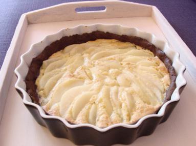 Zdjęcie - Czekoladowa tarta z gruszkami z kremem  migdałowym  - Przepisy kulinarne ze zdjęciami