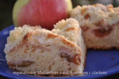 Zdjęcie - Maślankowe ciasto ze śliwkami i jabłkami  - Przepisy kulinarne ze zdjęciami