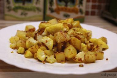 Zdjęcie - Ziemniaki z kalafiorem po  indyjsku  - Przepisy kulinarne ze zdjęciami