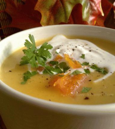 Zdjęcie - Zupa dyniowa z białym winem - Przepisy kulinarne ze zdjęciami