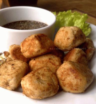 Zdjęcie - Klopsiki z kurczaka po tajsku - Przepisy kulinarne ze zdjęciami
